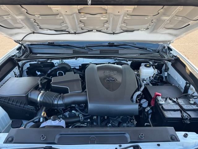 2023 Toyota Tacoma TRD Off-Road photo 25