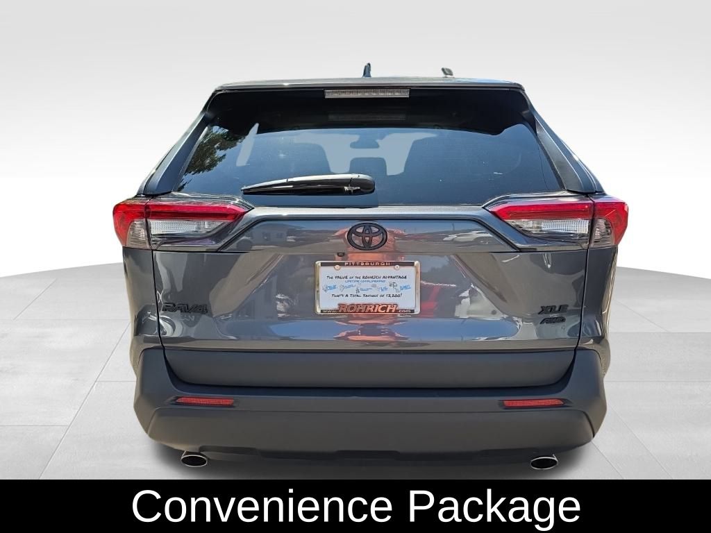 2023 Toyota RAV4 XLE photo 4