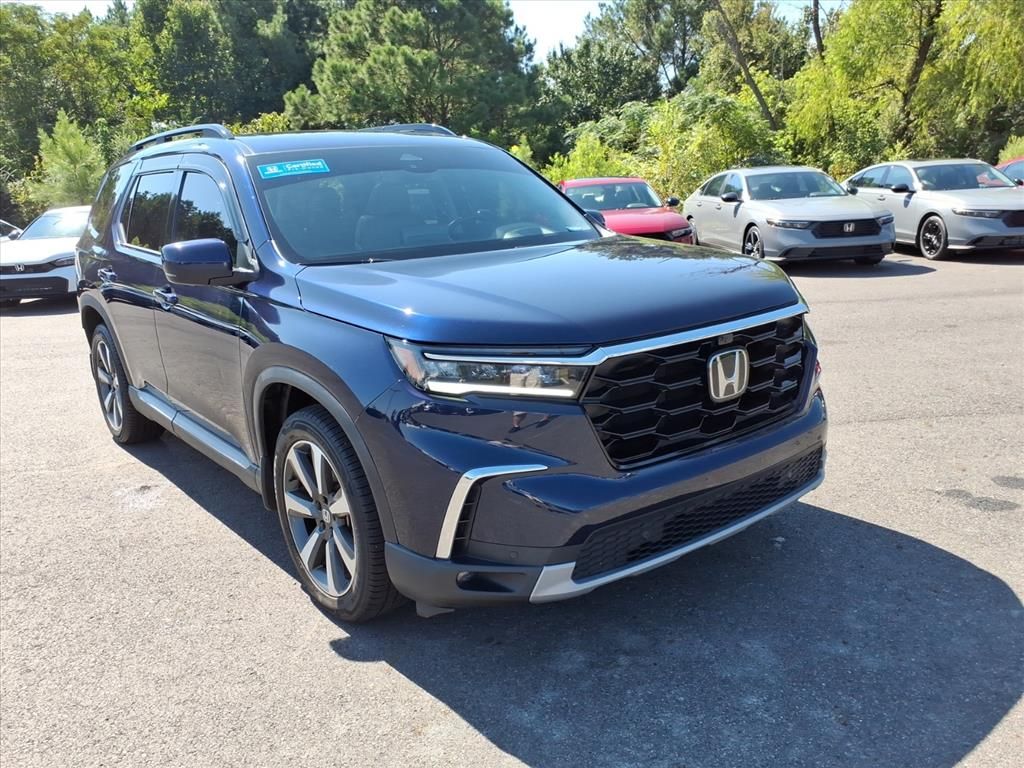 2023 Honda Pilot Elite's photo
