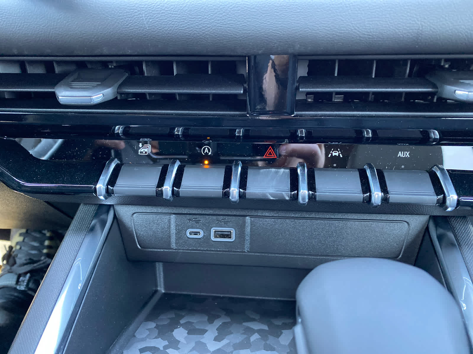 2026 Gmc Canyon Elevation photo 25