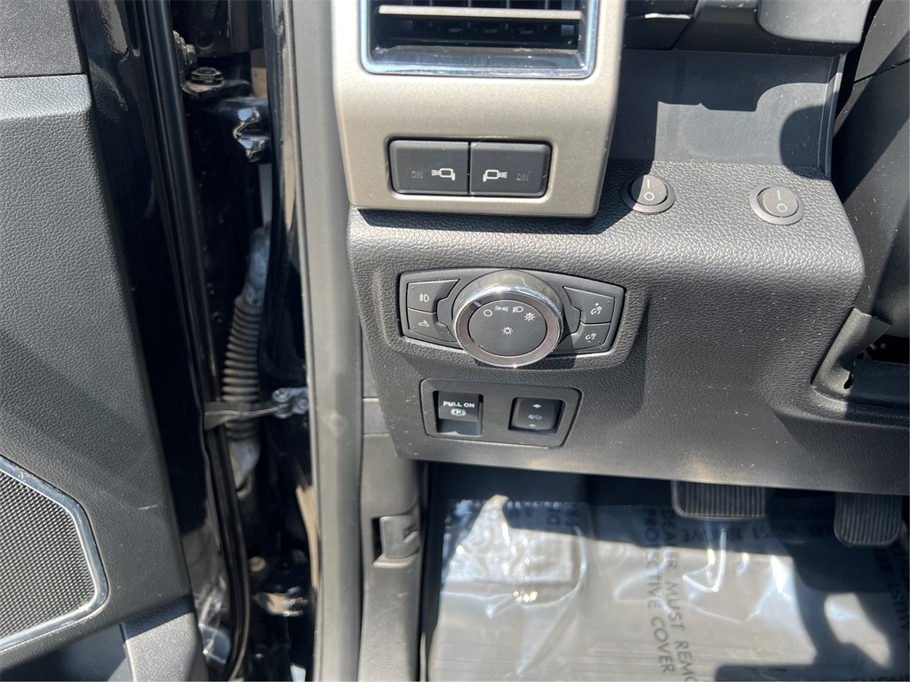 2018 Ford F-150 Lariat photo 17