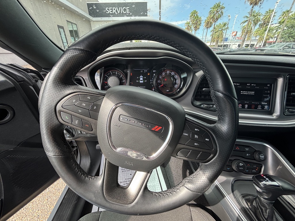 2022 Dodge Challenger SXT photo 10