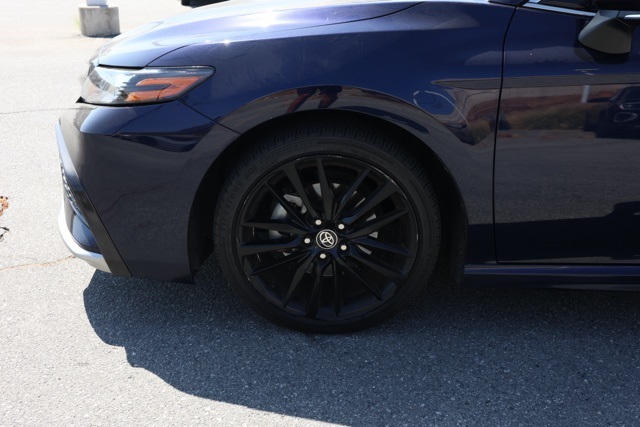 2022 Toyota Camry XSE photo 9
