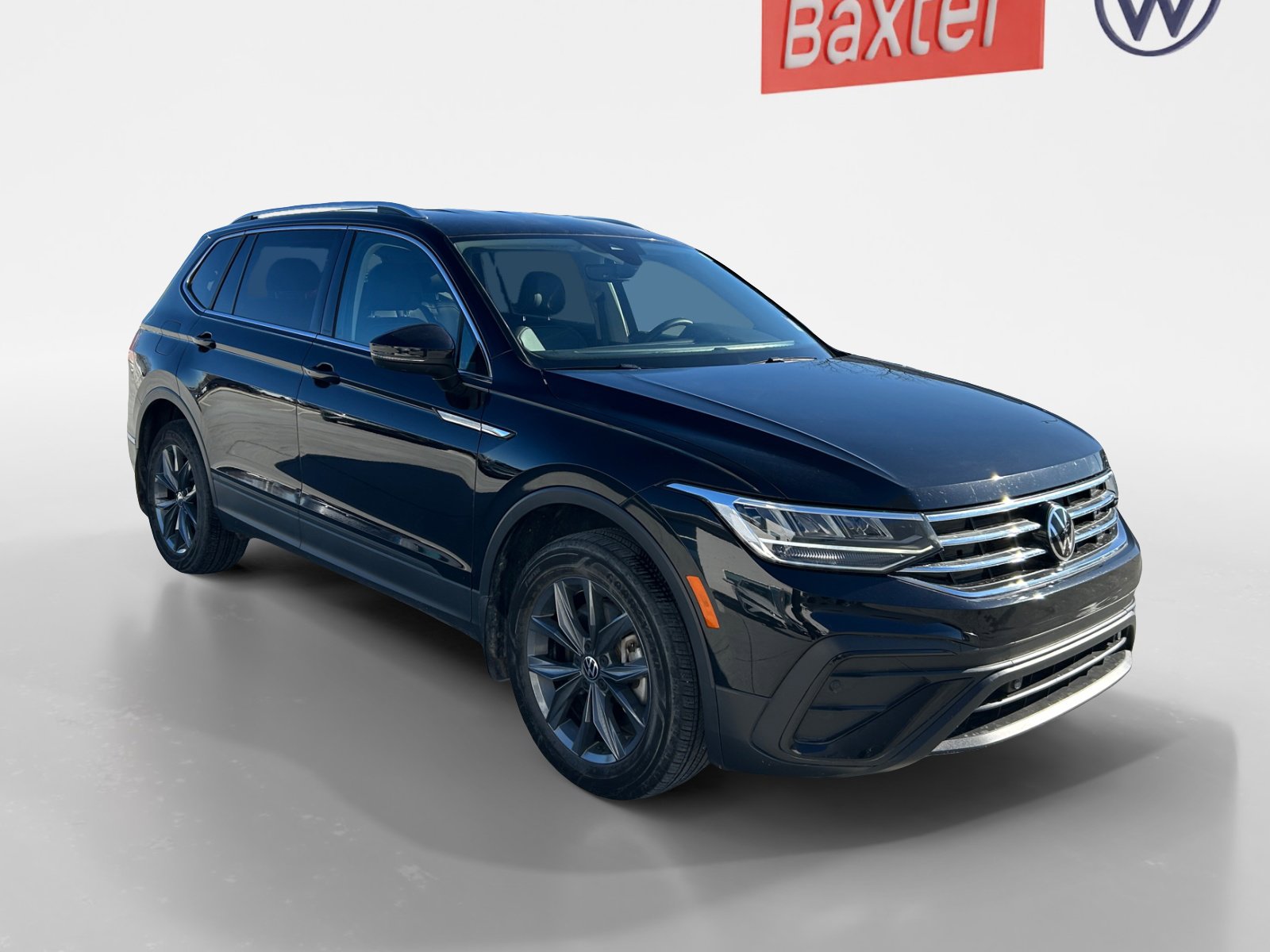 2022 Volkswagen Tiguan SE's photo