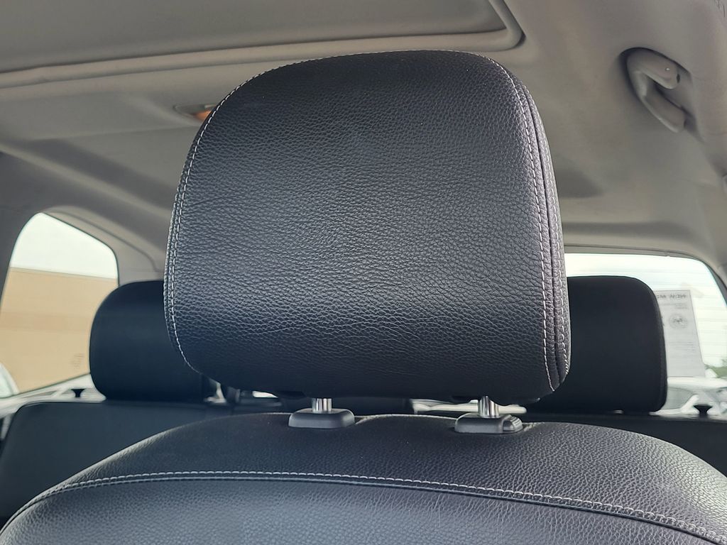 2016 Subaru Forester 2.0XT Premium photo 9