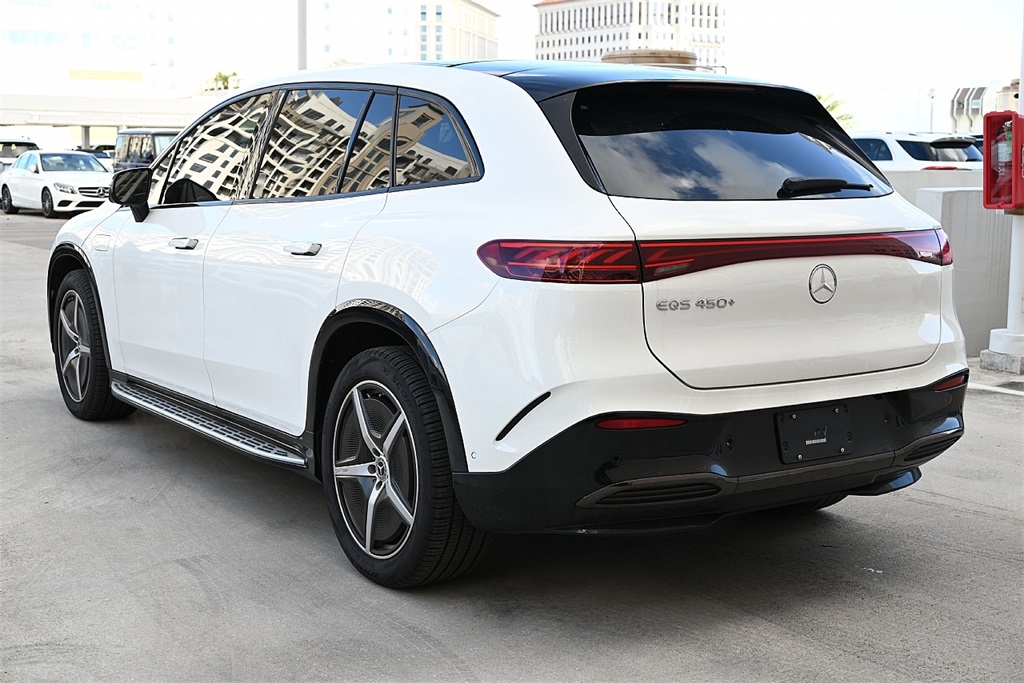 2024 Mercedes Benz EQS SUV 450 photo 3