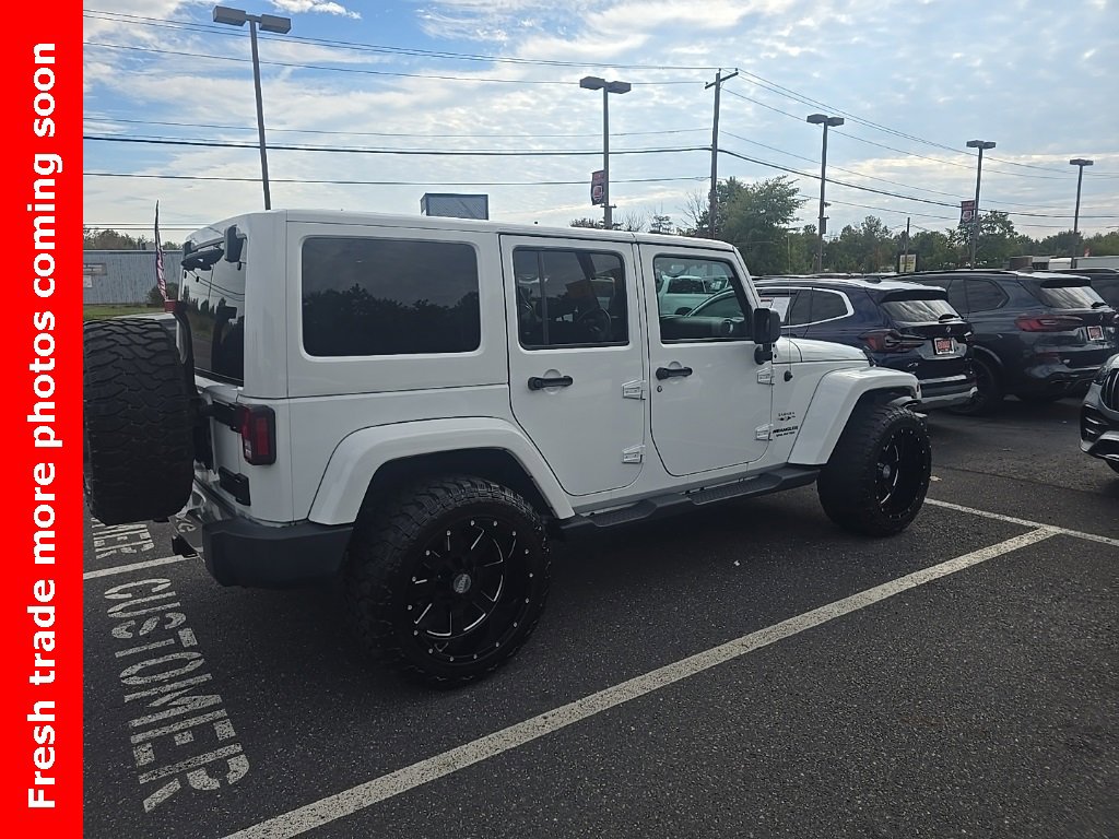 2017 Jeep Wrangler Unlimited Sahara photo 3