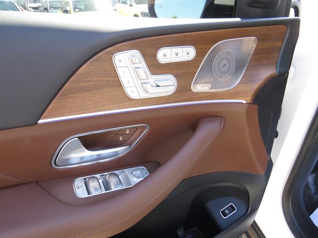 2024 Mercedes Benz GLE 350 4MATIC photo 6