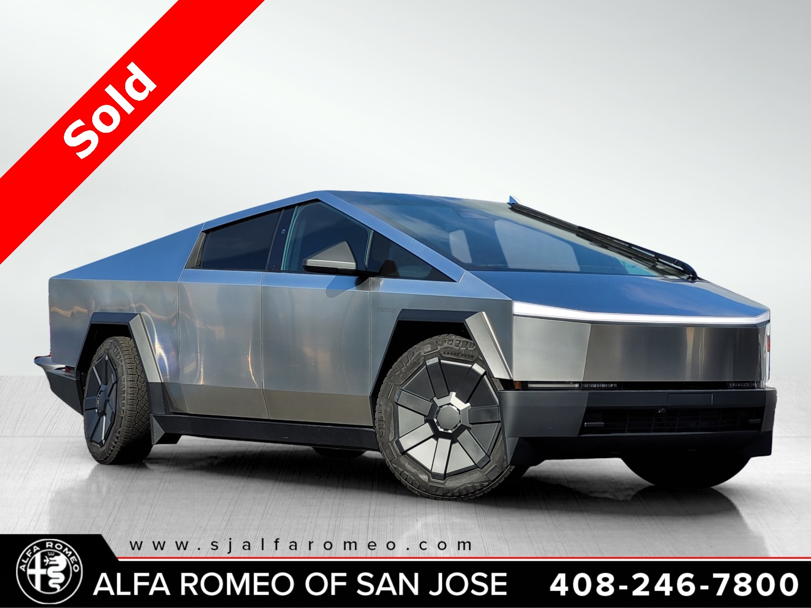 2024 Tesla Cybertruck Base's photo