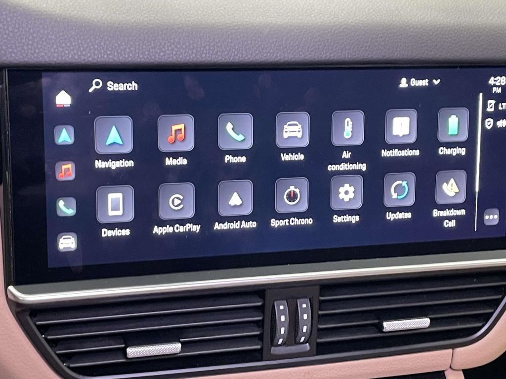 2022 Porsche Cayenne E-Hybrid Base photo 26