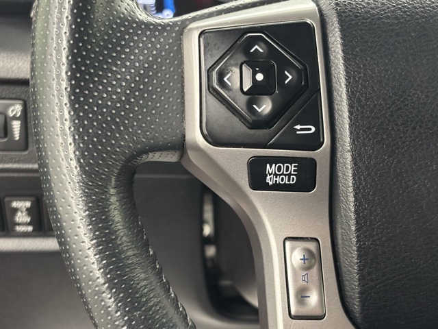 2019 Toyota 4Runner SR5 photo 19
