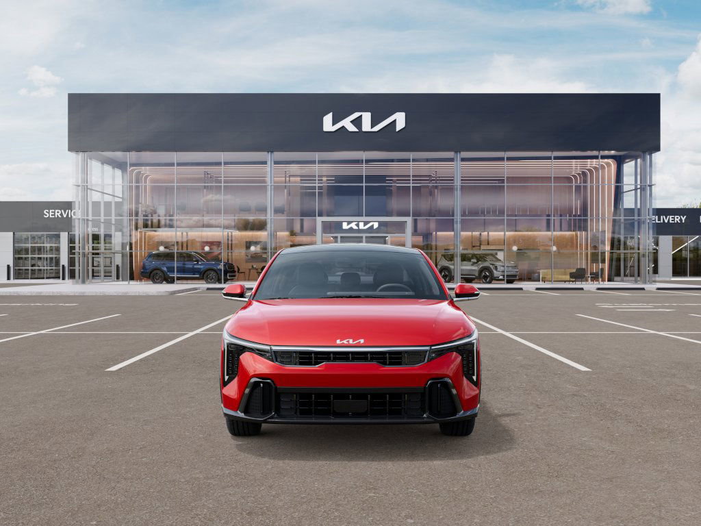 2025 Kia K4 GT-Line Turbo photo 2
