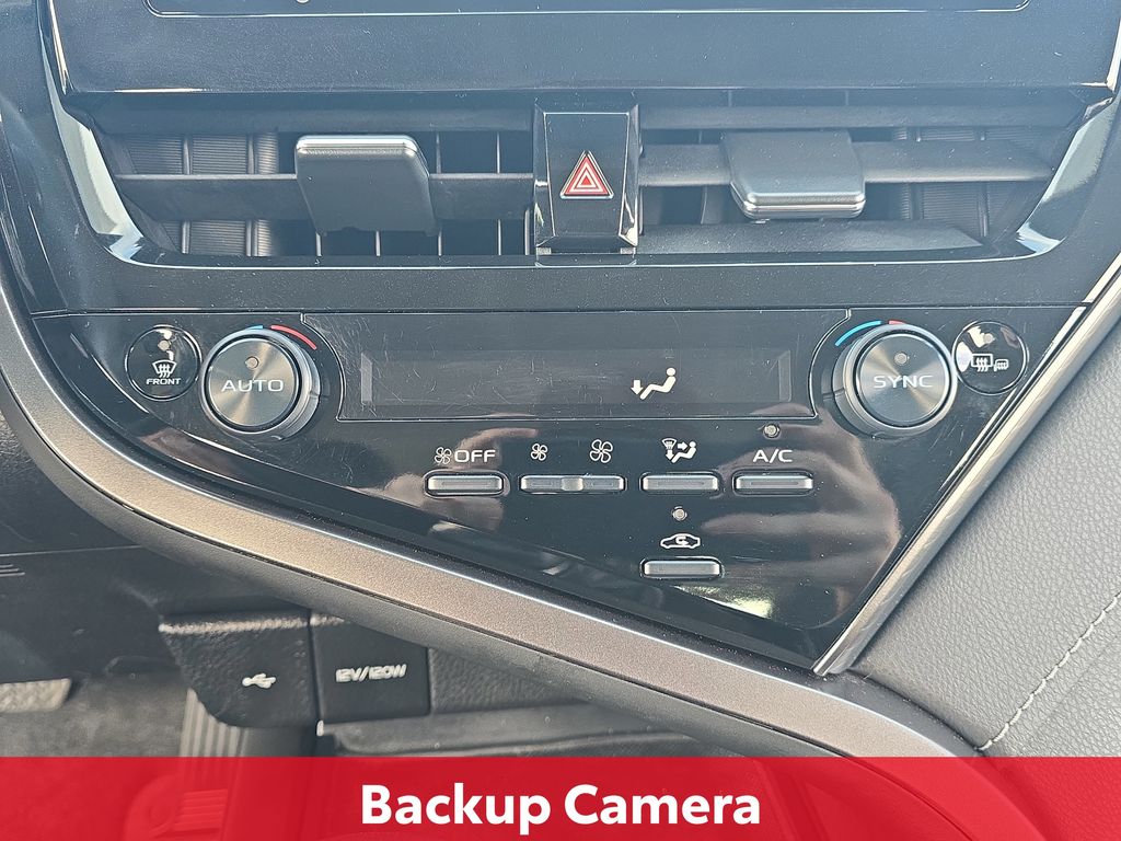 2022 Toyota Camry SE photo 19