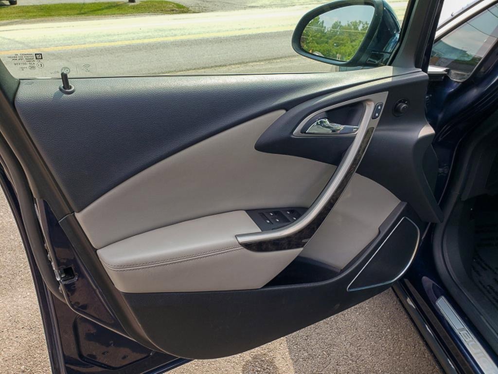 2016 Buick Verano Sport Touring photo 9