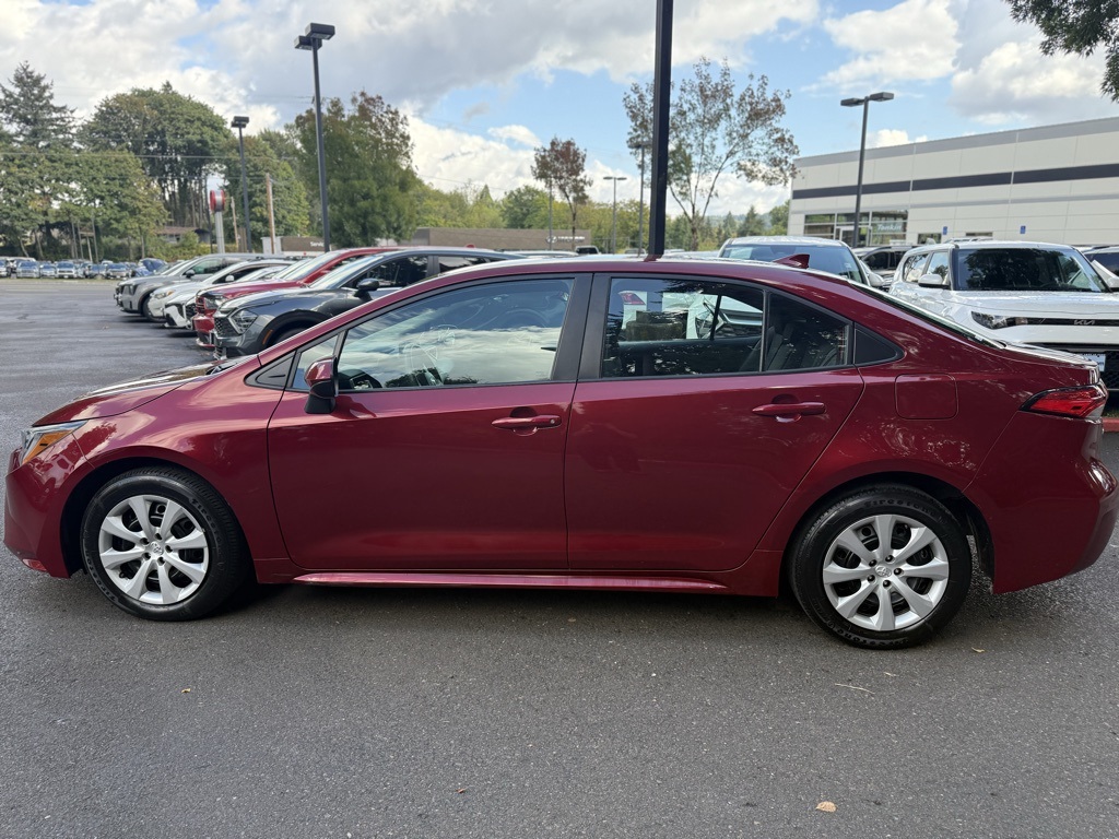 2024 Toyota Corolla LE photo 6