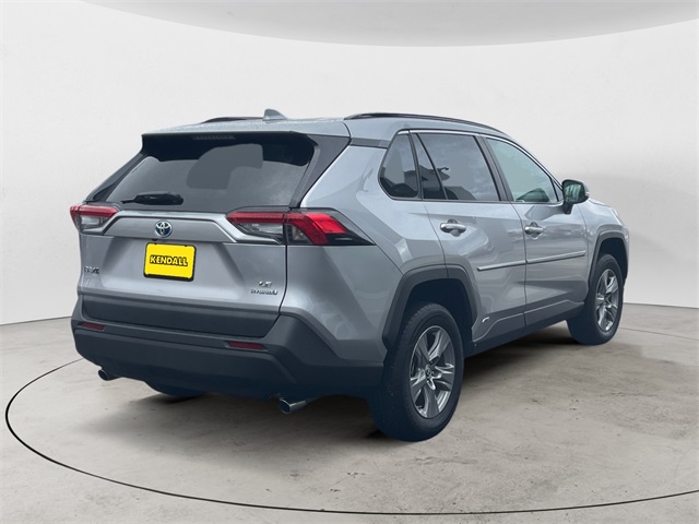 2023 Toyota RAV4 Hybrid LE photo 4