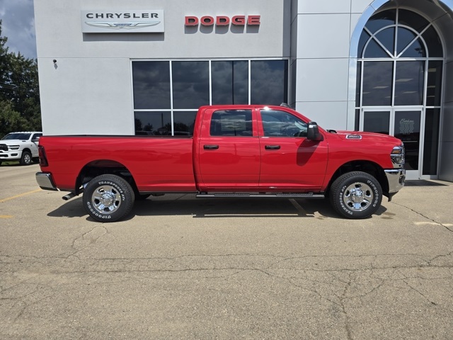 2026 Ram 2500 Tradesman photo 2