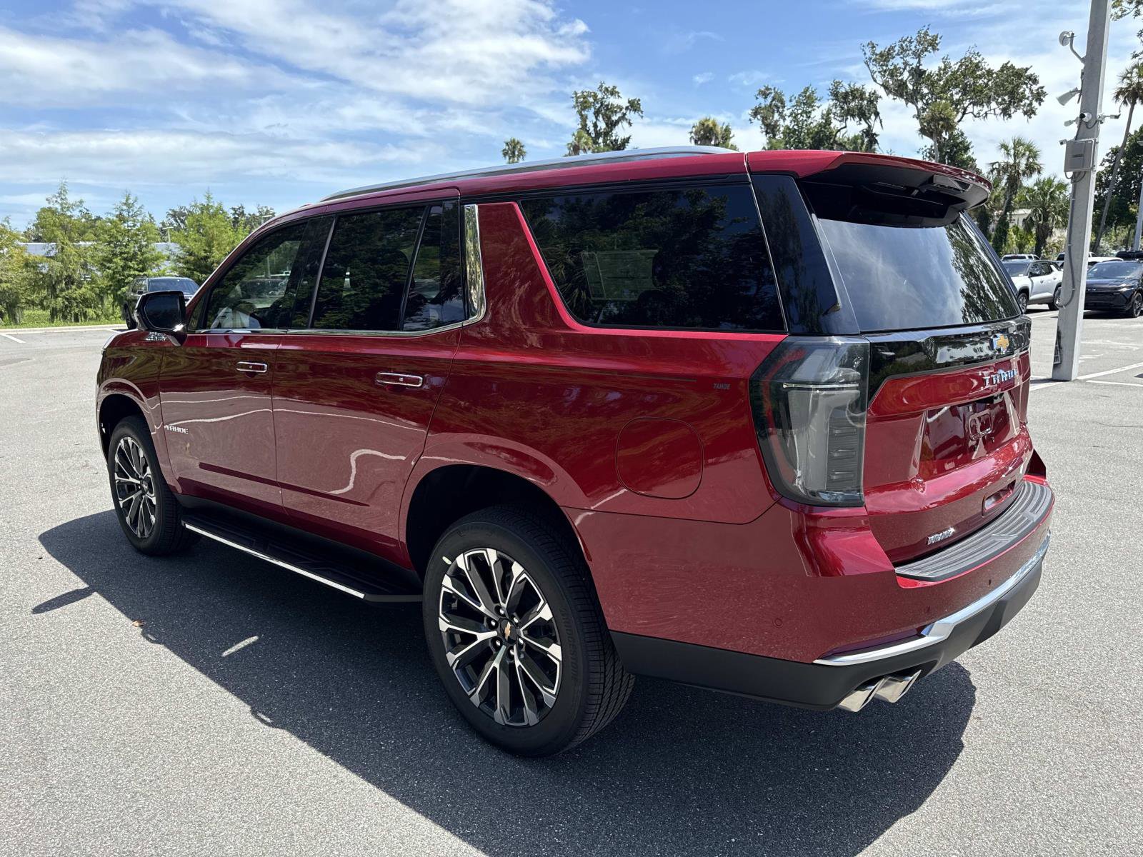2025 Chevrolet Tahoe High Country photo 4