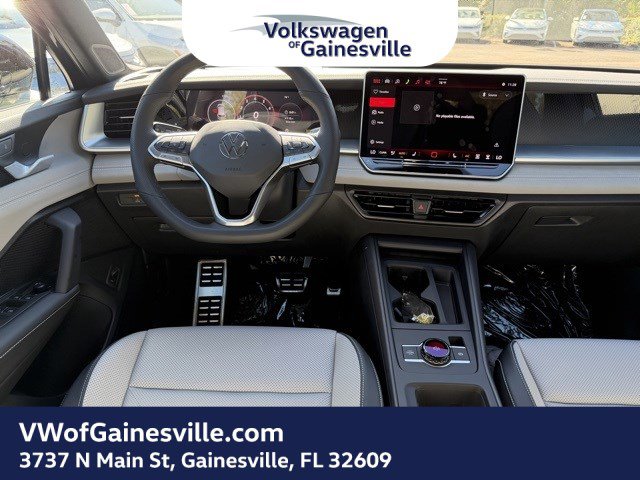 2026 Volkswagen Tiguan SE R-Line Black photo 2