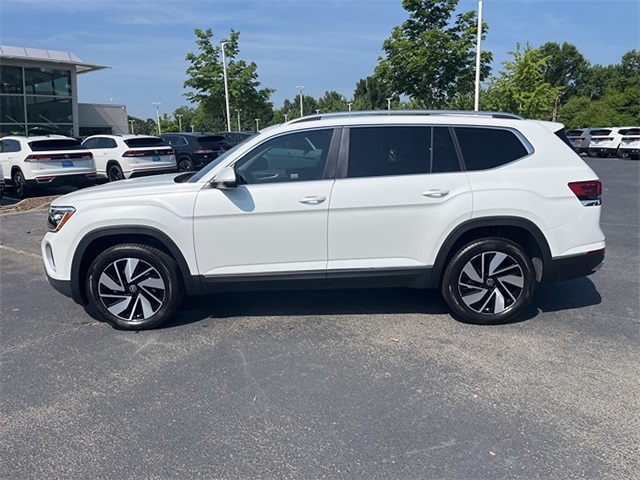 2025 Volkswagen Atlas SEL photo 5