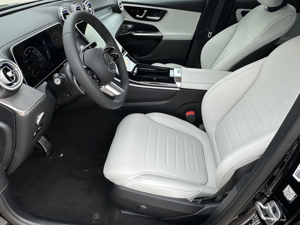 2025 Mercedes Benz GLC 350e 4MATIC photo 10