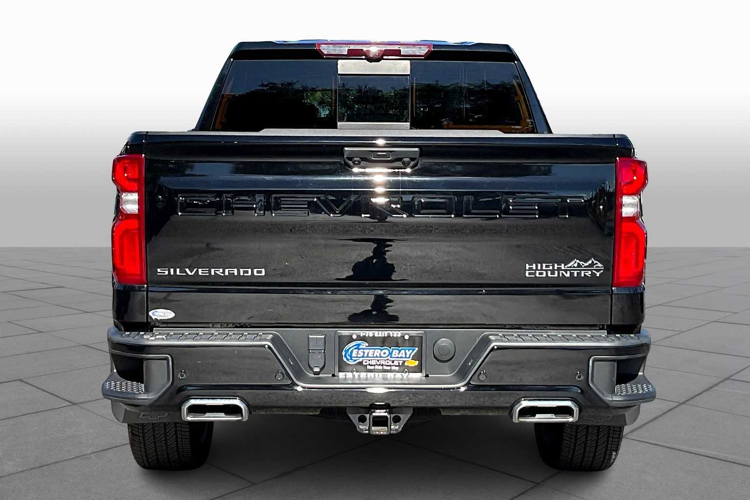 2024 Chevrolet Silverado 1500 High Country photo 3