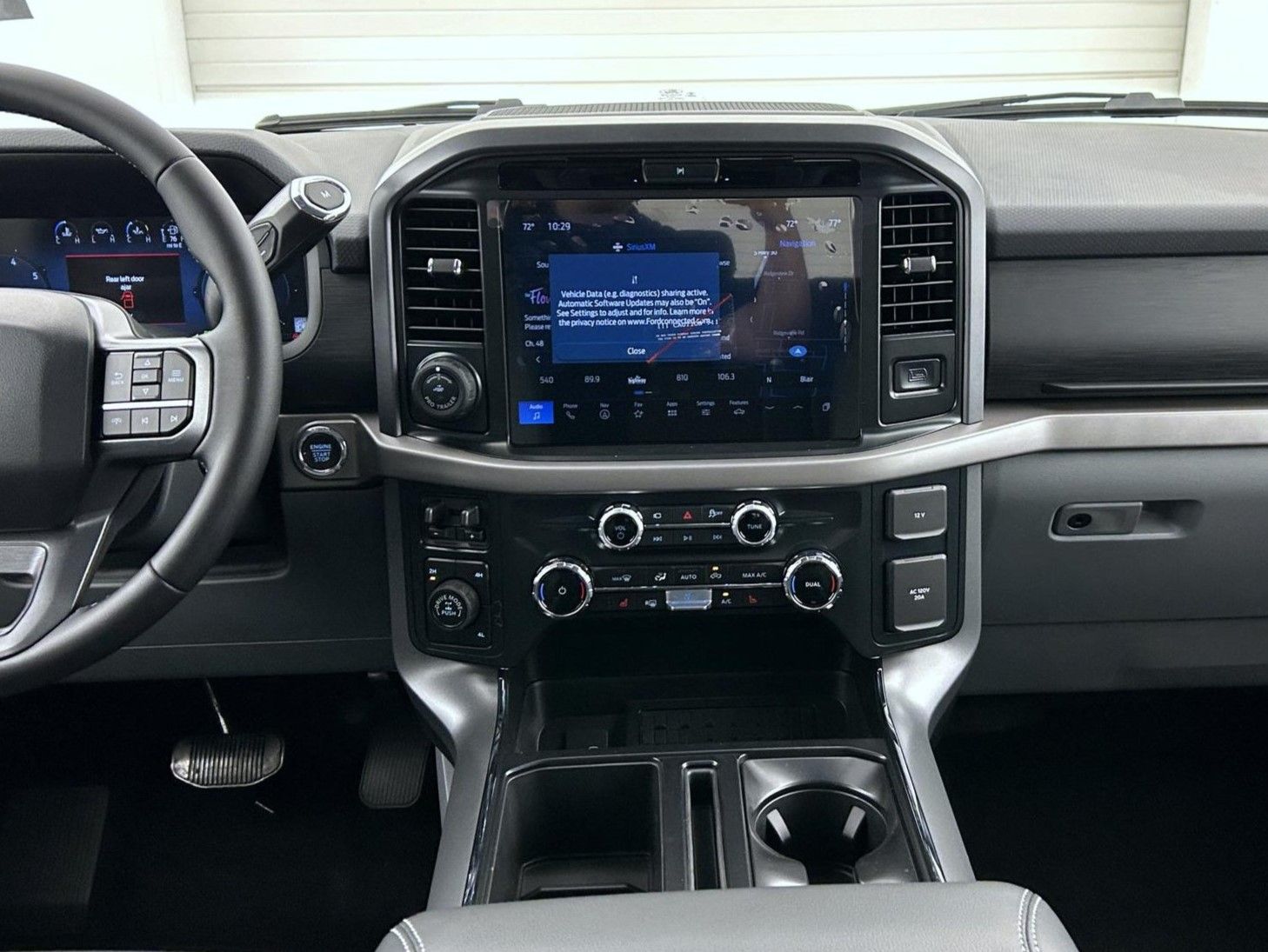 2025 Ford F-150 XLT photo 11