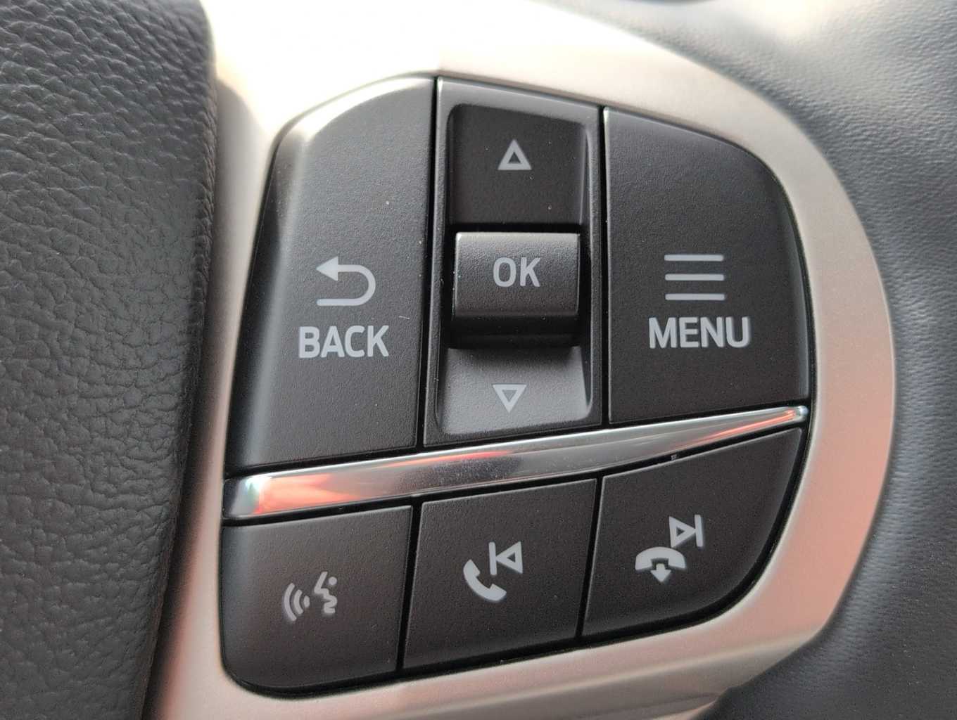 2025 Ford Explorer photo 22