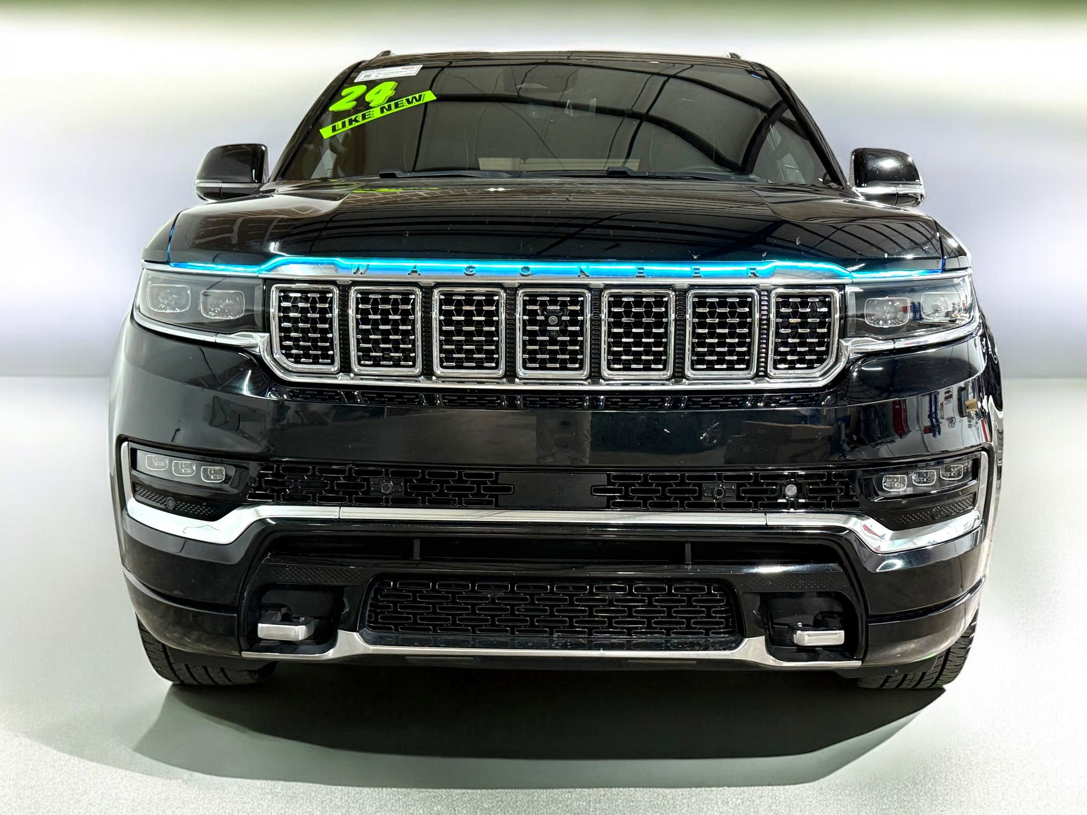 2024 Jeep Grand Wagoneer III photo 3