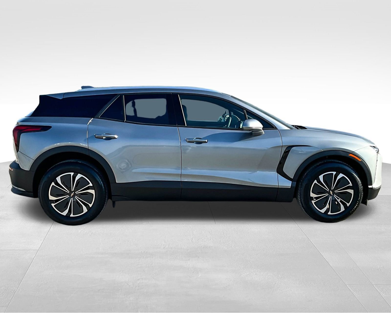 2025 Chevrolet Blazer EV photo 4
