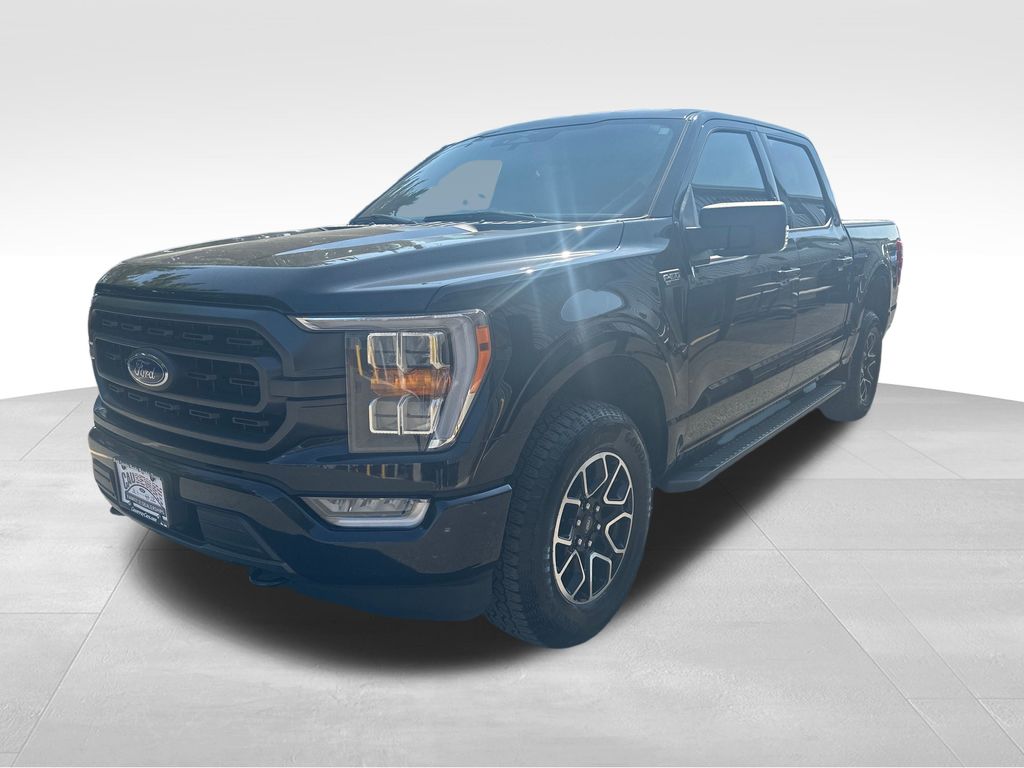 2023 Ford F-150 XLT photo 2