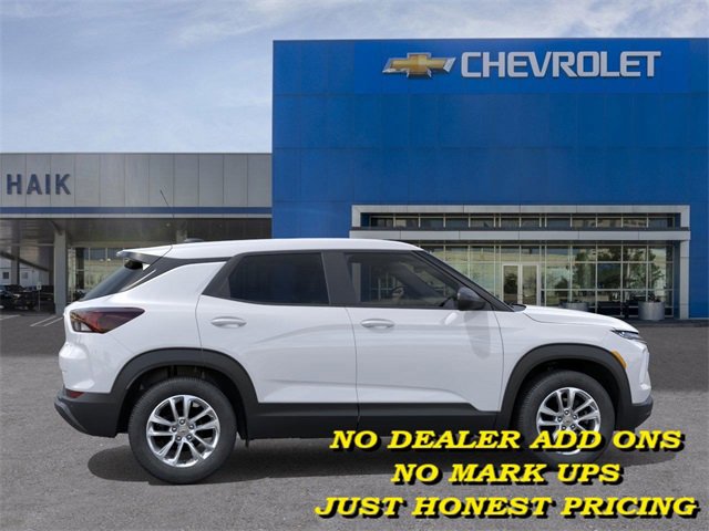 2026 Chevrolet Trailblazer LS photo 2