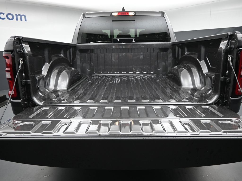 2025 Ram 1500 Big Horn photo 8