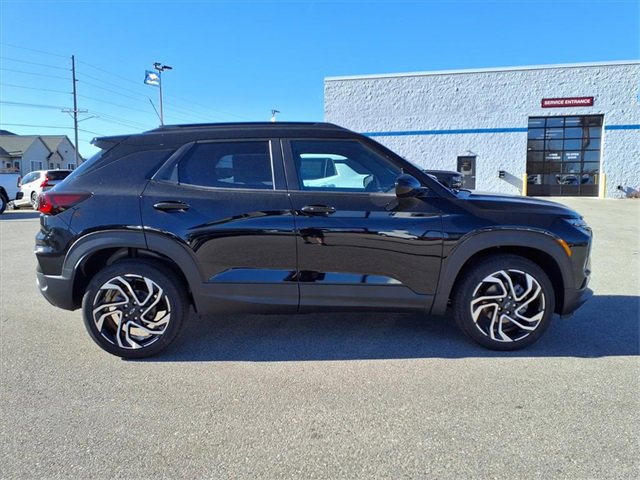 2026 Chevrolet Trailblazer RS photo 2