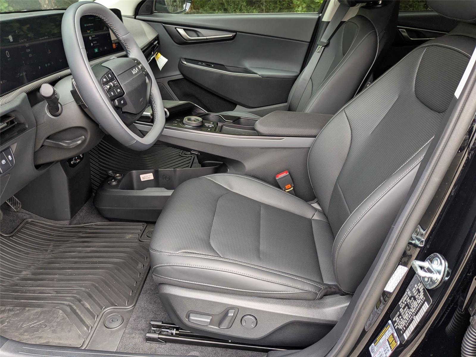 2025 Kia EV6 Light Wind photo 14