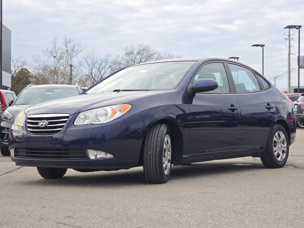 2010 Hyundai Elantra GLS's photo