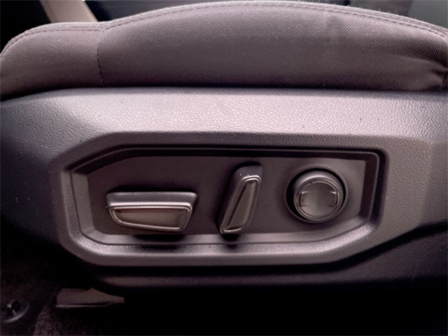 2025 Toyota Sequoia SR5 photo 4