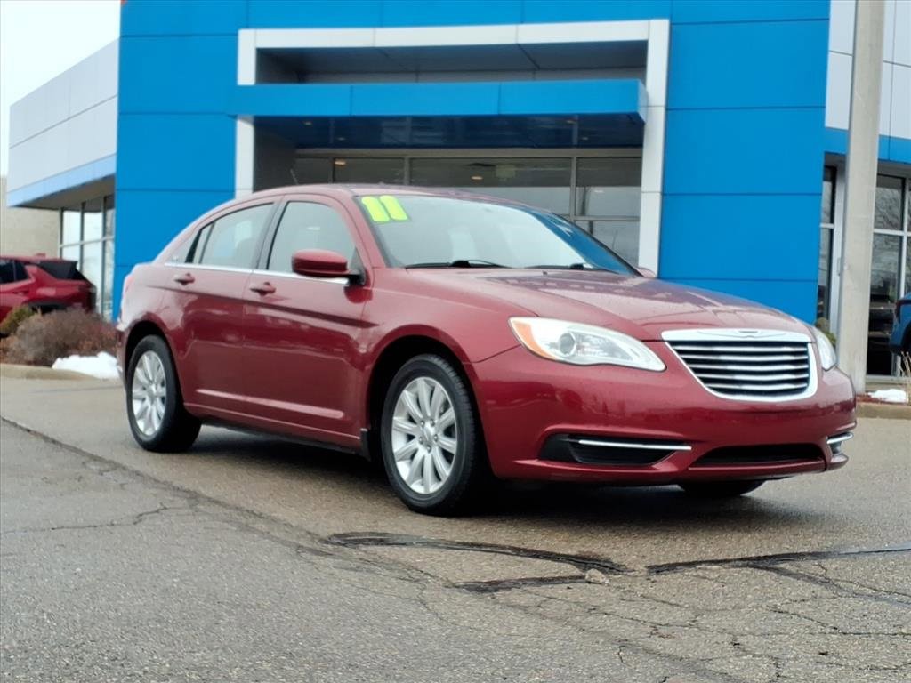 2011 Chrysler 200 Touring's photo