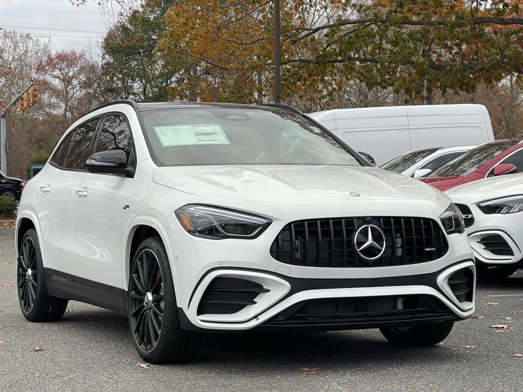 2025 Mercedes Benz GLA AMG 35 4MATIC photo 2