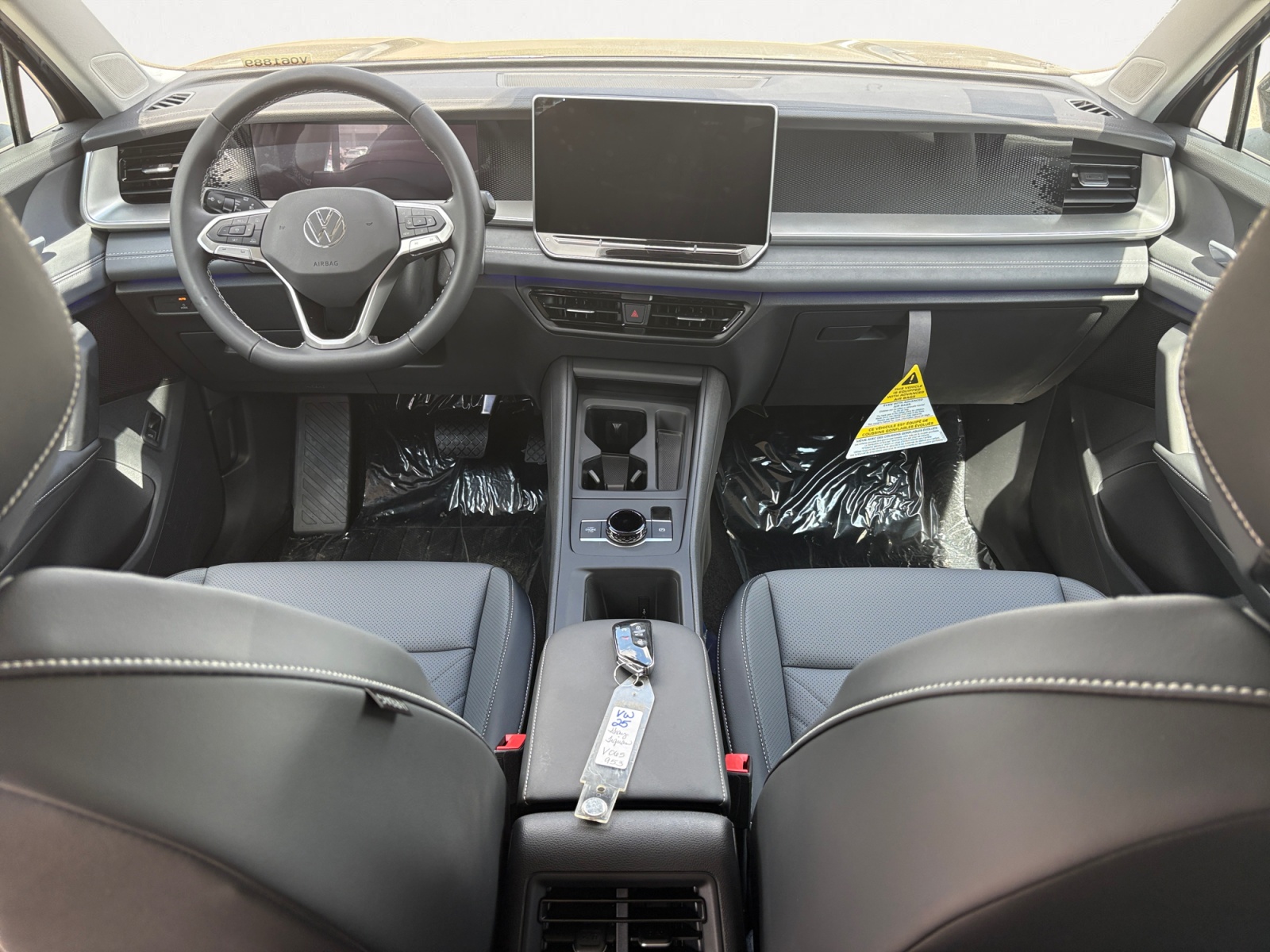 2025 Volkswagen Tiguan SE photo 12
