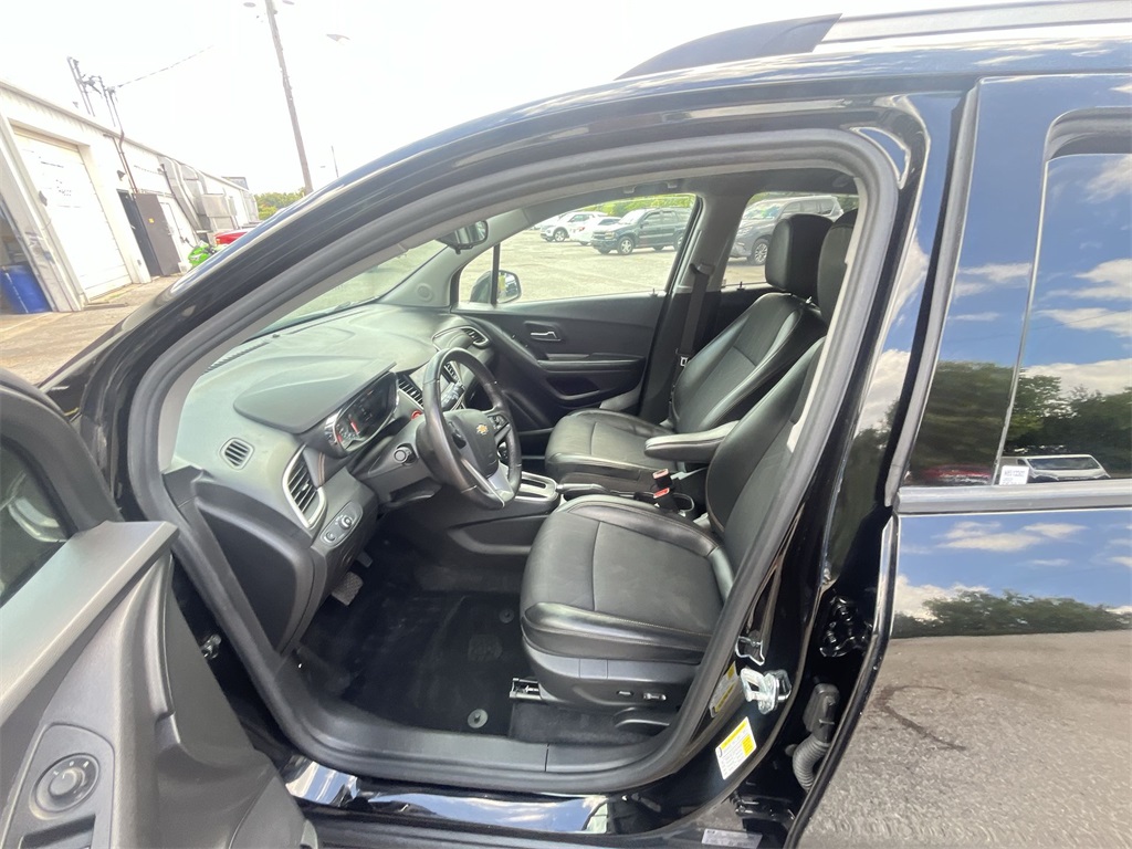 2022 Chevrolet Trax LT photo 11