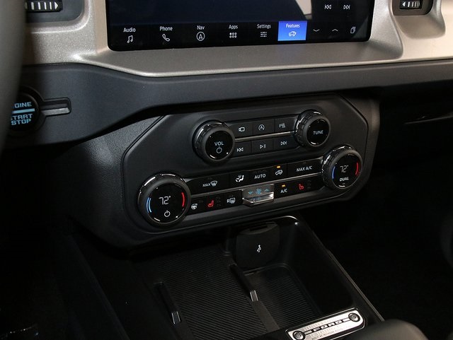 2025 Ford Bronco Outer Banks photo 22