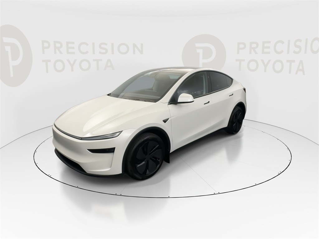 2026 Tesla Model Y Long Range photo 9