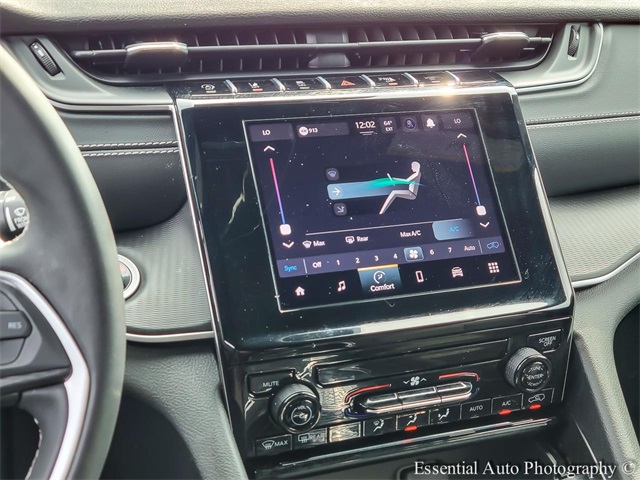 2024 JEEP GRAND CHEROKEE - Image 21