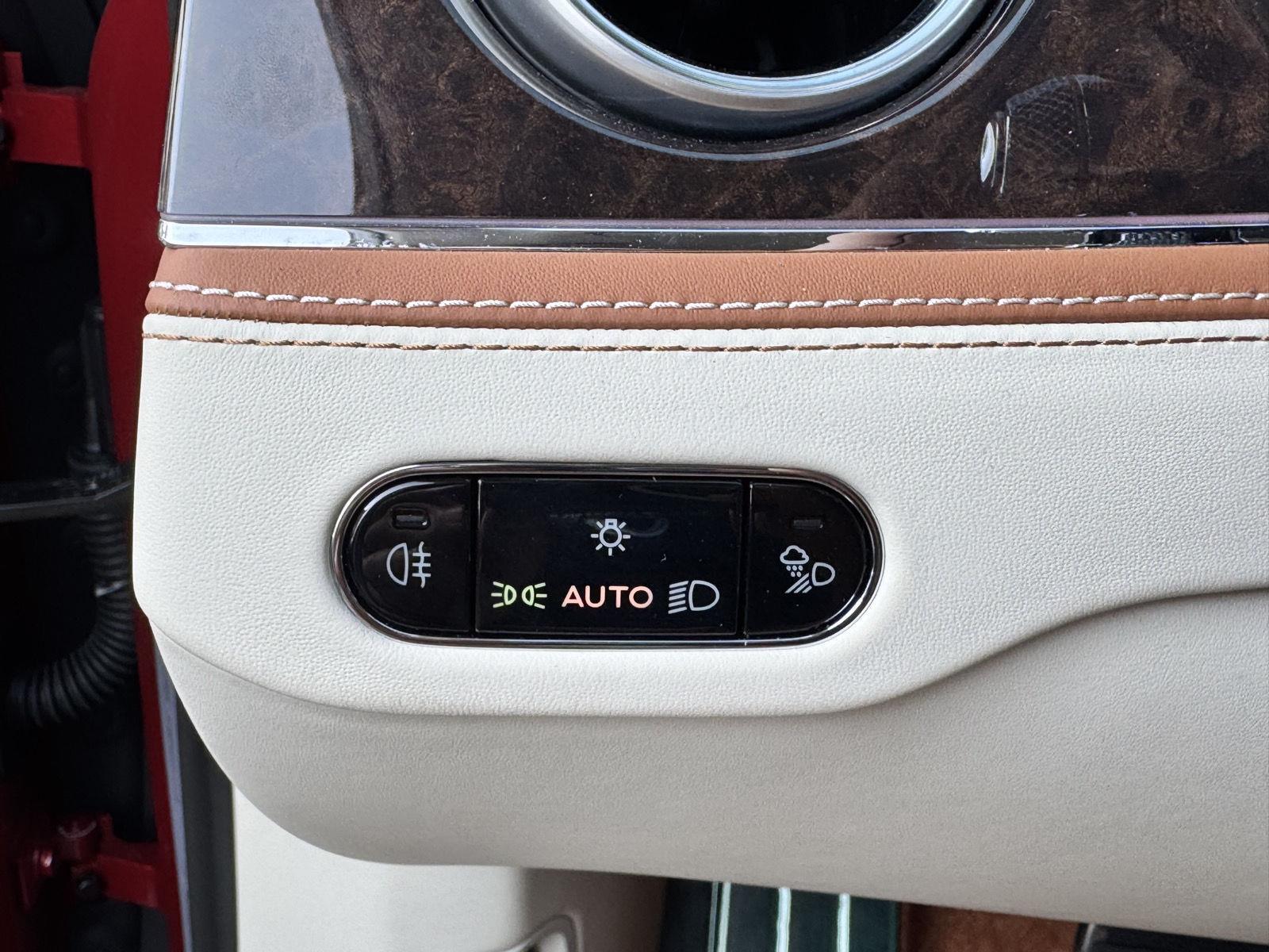 2026 Bentley Flying Spur photo 60