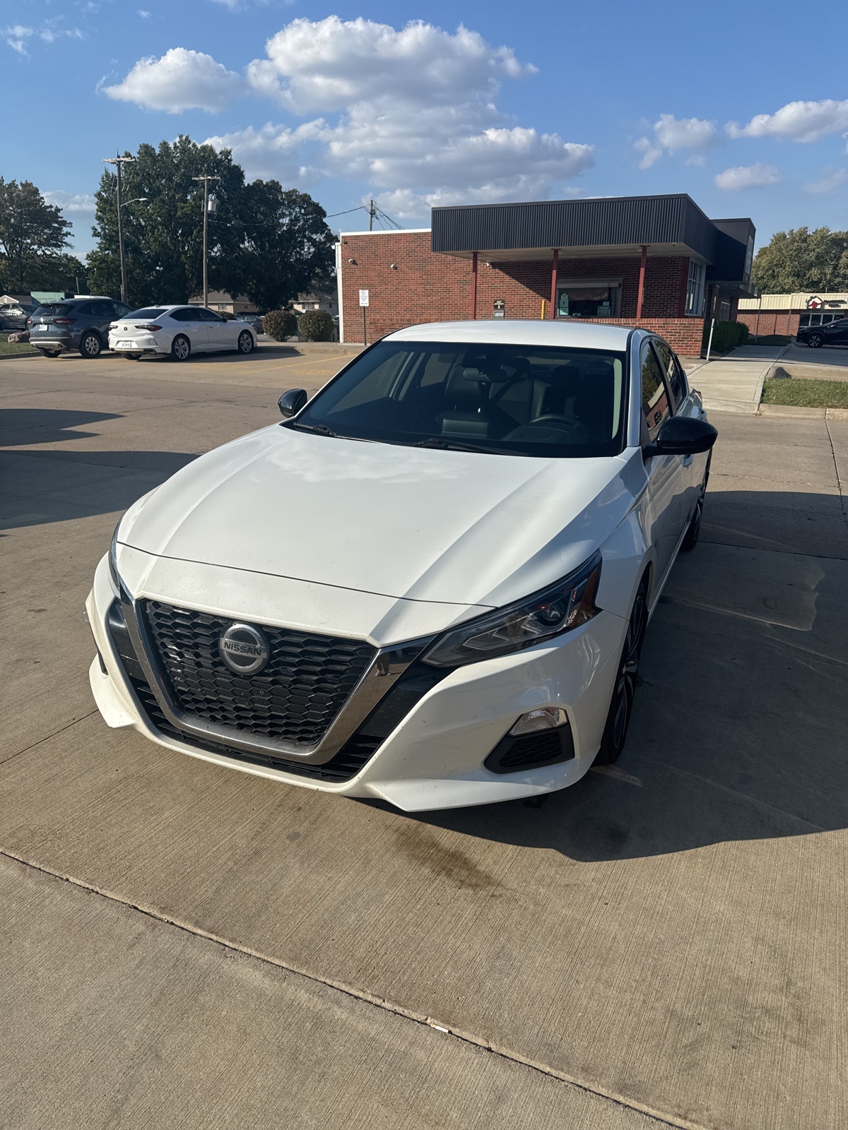 Used 2022 Nissan Altima SR with VIN 1N4BL4CVXNN389258 for sale in Kansas City