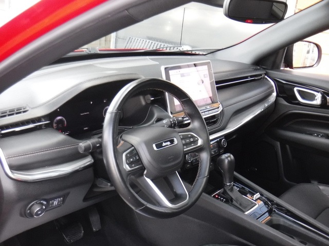 2022 Jeep Compass Limited photo 13