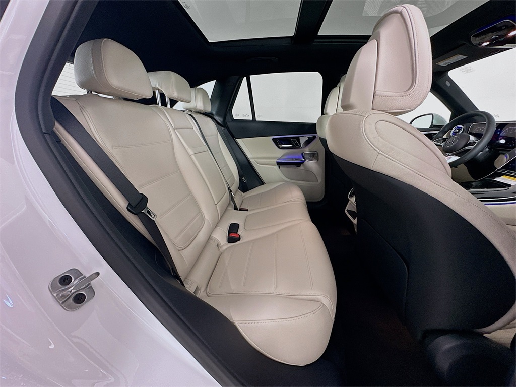 2026 Mercedes Benz GLC 300 4MATIC photo 25