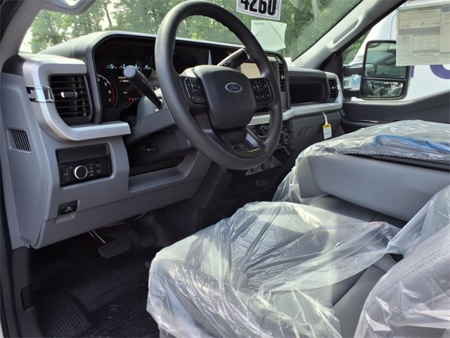 2025 Ford F-250 XL photo 9
