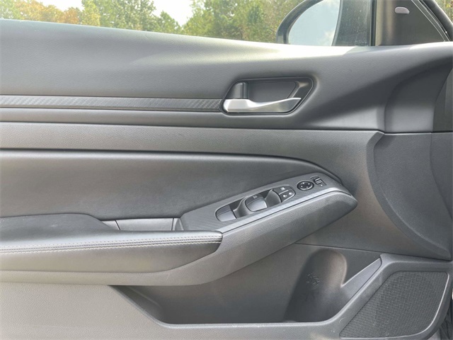2024 Nissan Altima 2.5 SV photo 17